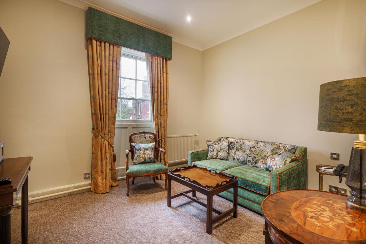 The Wynnstay Hotel, Oswestry, Shropshire Экстерьер фото