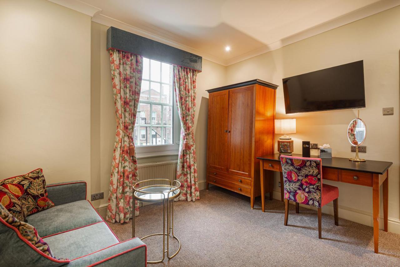 The Wynnstay Hotel, Oswestry, Shropshire Экстерьер фото