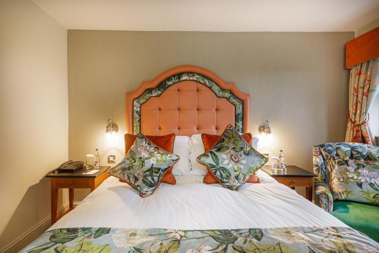 The Wynnstay Hotel, Oswestry, Shropshire Экстерьер фото