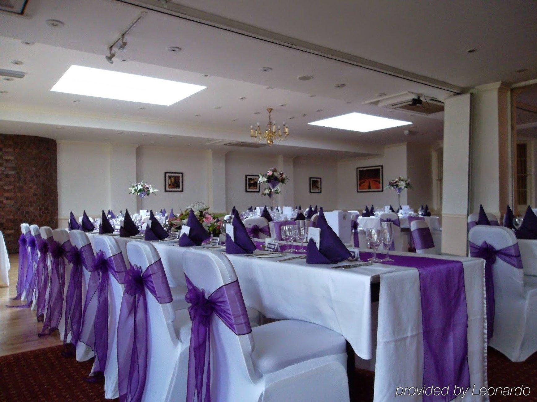 The Wynnstay Hotel, Oswestry, Shropshire Экстерьер фото