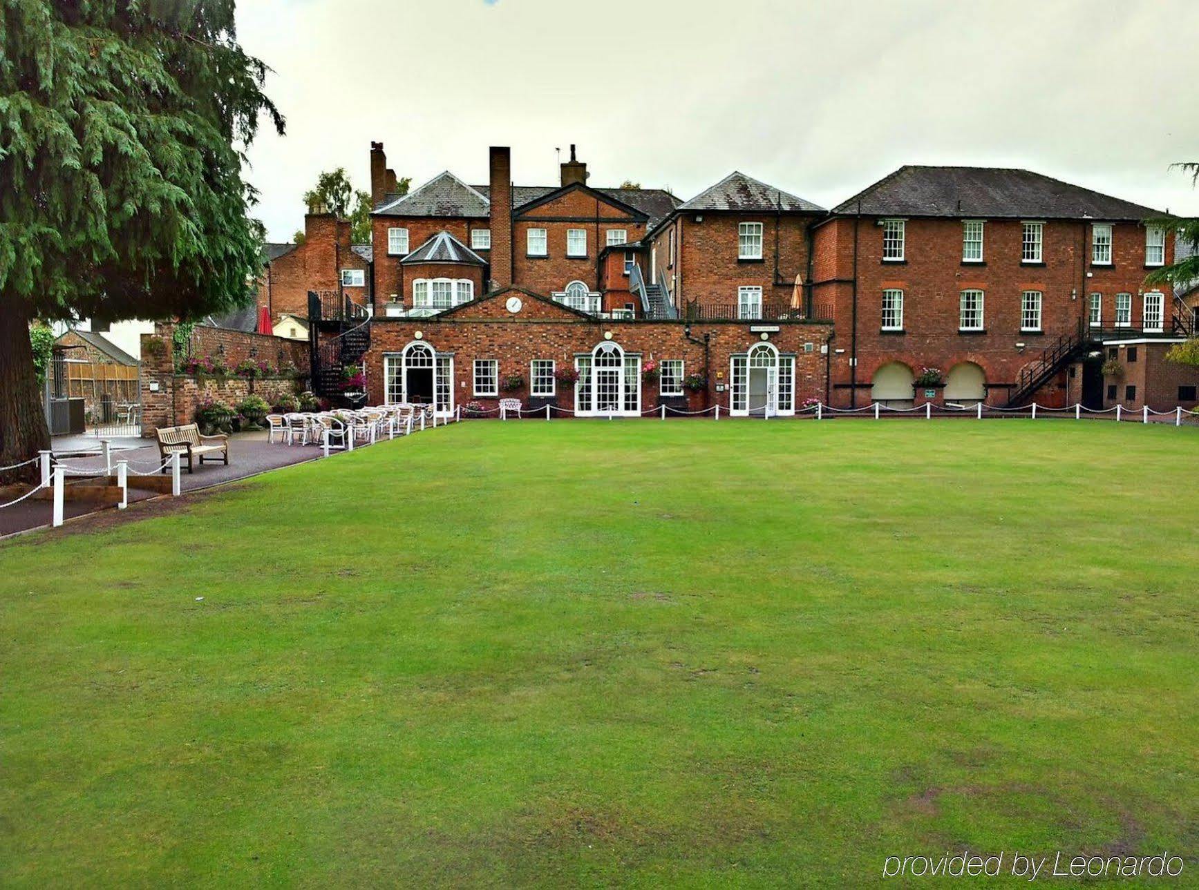 The Wynnstay Hotel, Oswestry, Shropshire Экстерьер фото